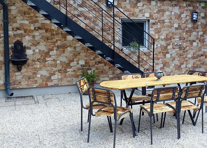 Draci Udoli アパート *