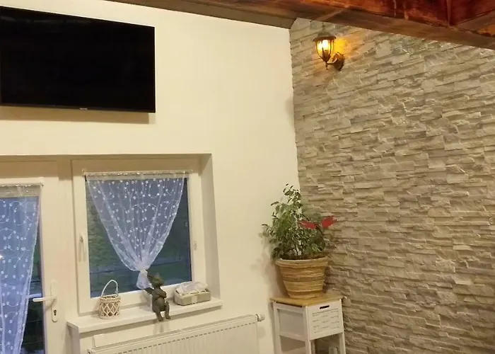 Draci Udoli アパート トルトノフ